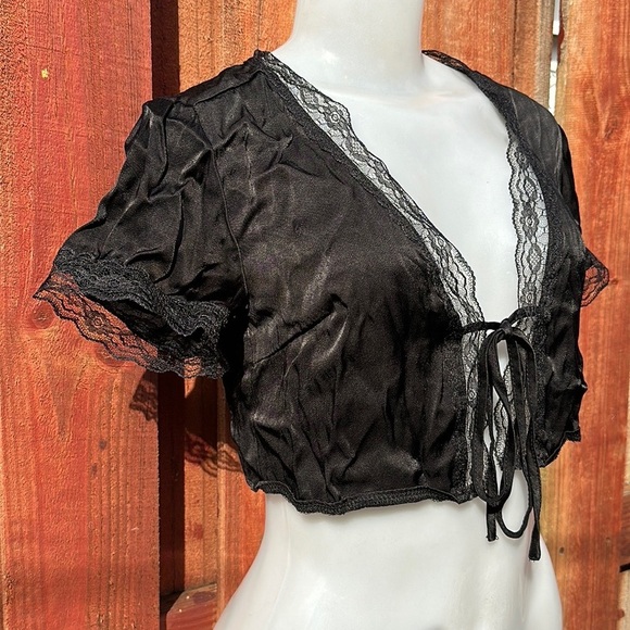 Princess Polly Vintage Tie Up Lace Crop Top Black Size 0 - Picture 2 of 14